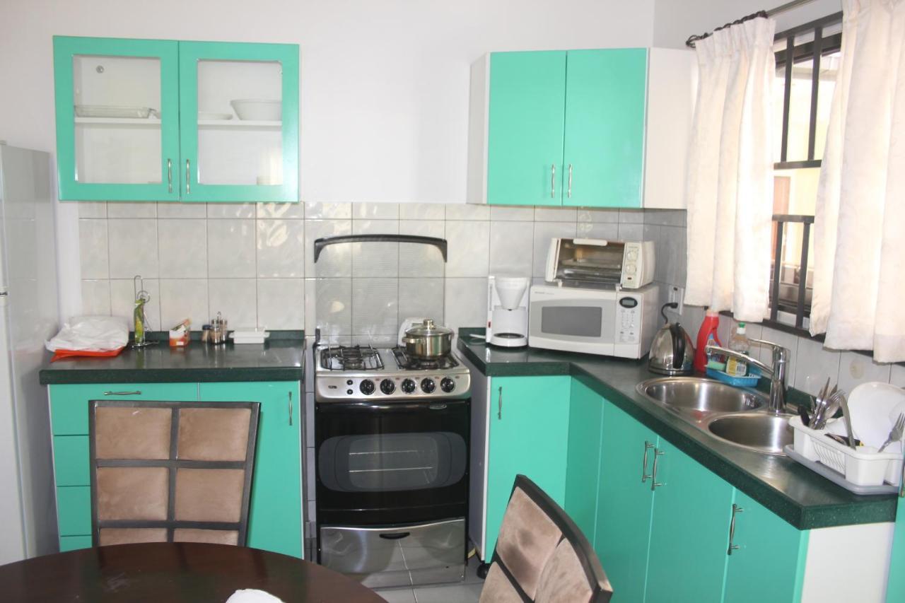 Rachel'S Apartments Парамарибо Номер фото